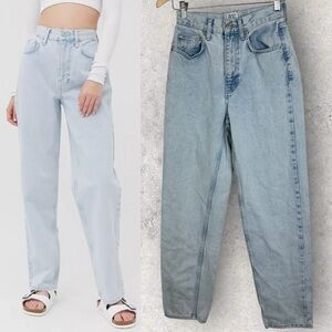 Urban Outfitters High Waisted Baggy Jeans Bleached Light Wash Womens Sz 25 Denim